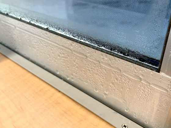 結露した窓