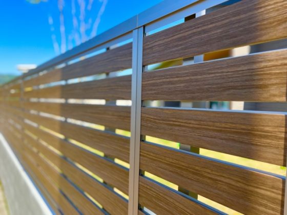 目隠しフェンス