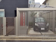 重厚なシャッターゲートが侵入をあきらめさせる
