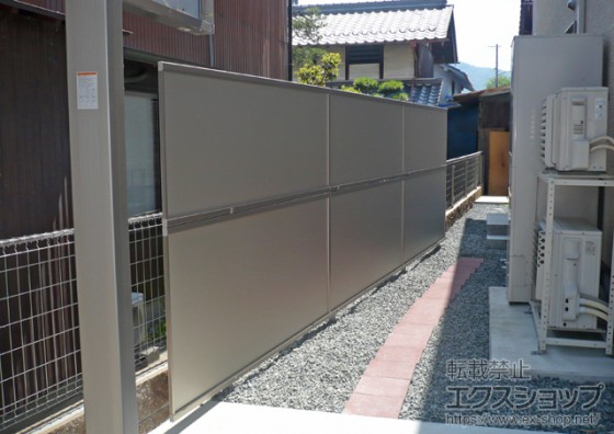 目の詰まったフェンスは侵入防止にも最適