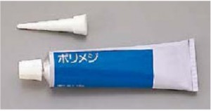 振動のもとになるすき間を埋めるコーキング