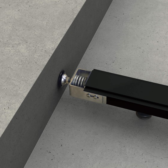 集合住宅向けバルコニー用 リウッドデッキ 200 テンション調整側壁アジャスター（家屋側）