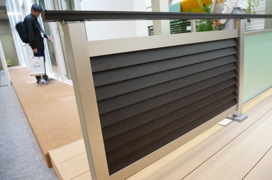 YKKAP リウッドデッキフェンスB01型 ガラリルーバーフェンス