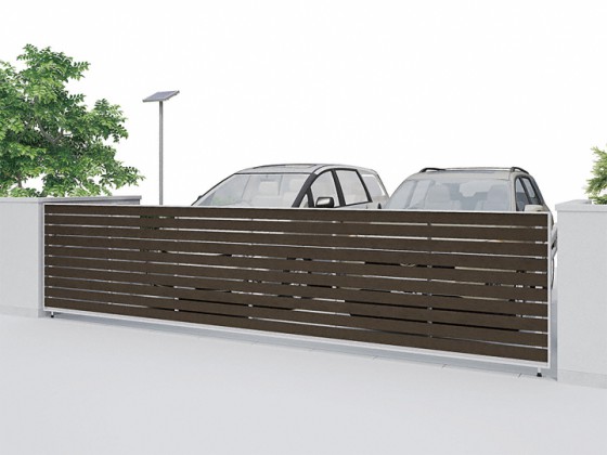 跳ね上げゲートは、柱に操作盤があり切り替えが出来ます