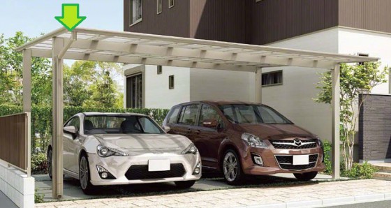 LIXIL フーゴFワイド フラット屋根で雨どいは片方だけです。