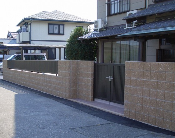 縦格子でトータルコーディネート例