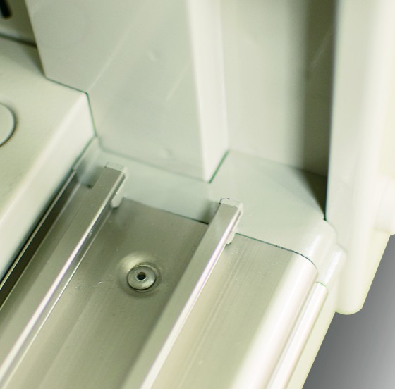 グランプレステージジャンプ レールの機能美 掃き出し部分