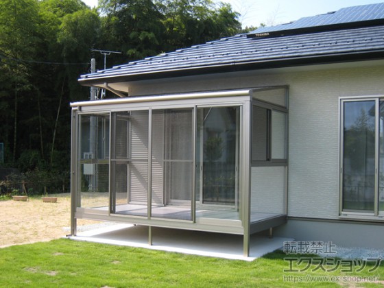 積雪対応テラス囲いは、夏も冬も年中快適です