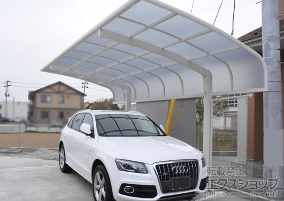 雨除け壁付のカーポートでホワイトがあるのはYKKAP レイナキャップポートグランだけ
