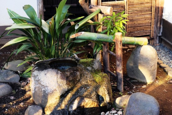 イエソトブログ】鹿威し・手水鉢・蹲…伝統的な和のエクステリア