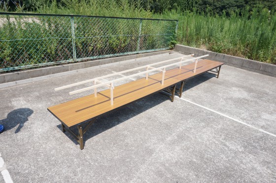 屋根材に日光が当たりやすいように専用の架台を用意