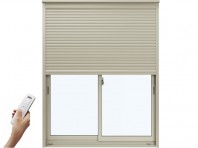 リモコン一つで楽々開閉できる電動式シャッター