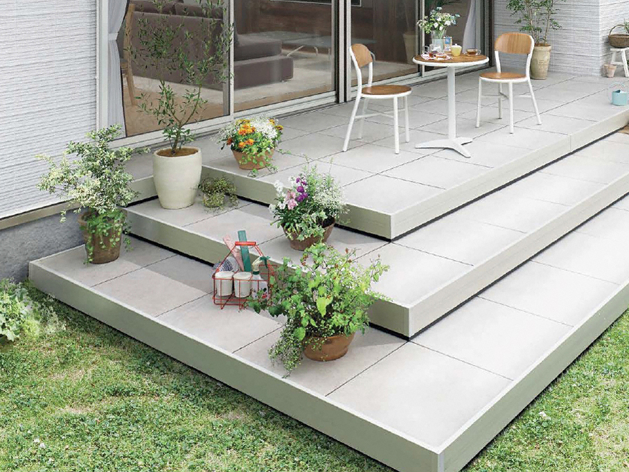 メリット・デメリット…「LIXILタイルデッキ」徹底解説 - エクステリア