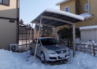 積雪時にもサポート柱が役立ちます。