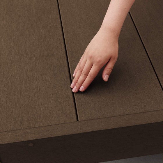 割れやささくれのない人工木ウッドデッキ。リウッドデッキ200