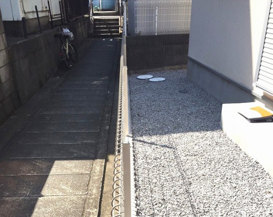 まず、フェンスの設置場所と距離確認