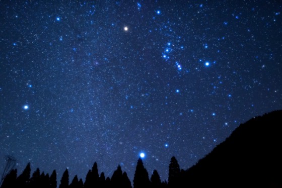 イエソトブログ 冬の夜 美しい星空を眺めてみませんか エクステリアのある暮らしブログ