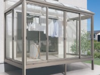 テラス囲いがあれば毎日のお洗濯物が楽になりますよ。