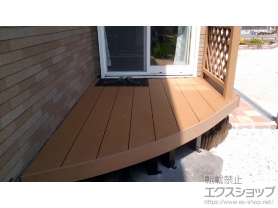 狭小地 変形地にも 切り詰め加工ウッドデッキで自由なお庭づくり エクステリアのある暮らしブログ 狭小地 変形地にも 切り詰め加工ウッドデッキで自由なお庭づくり エクステリアのある暮らしブログ