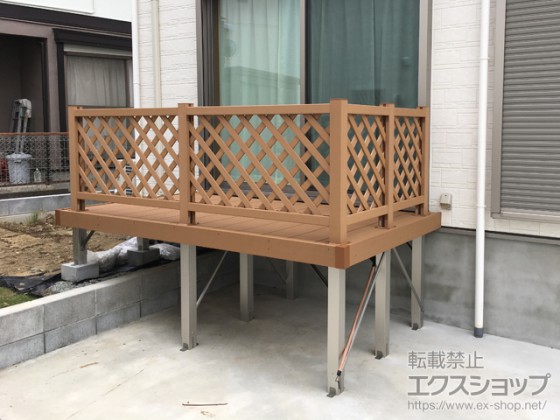 段差の解消にもウッドデッキは役立ちます。