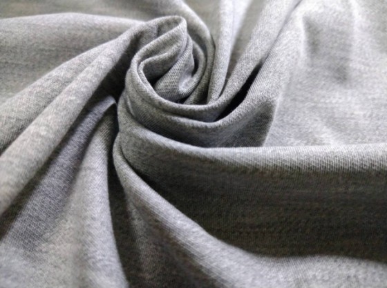 ポリエステル素材