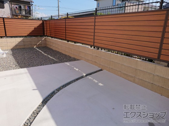 モクアルフェンス 目隠しタイプ 自由柱施工