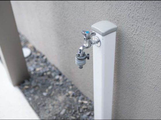 お庭の散水栓取り付け・移設 庭の散水栓は移設できる？工事内容と注意点、使いやすくするコツを紹介