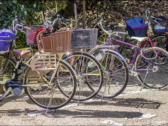 玄関前自転車置き場にサイクルポート！おすすめ商品＆施工例と安くなる