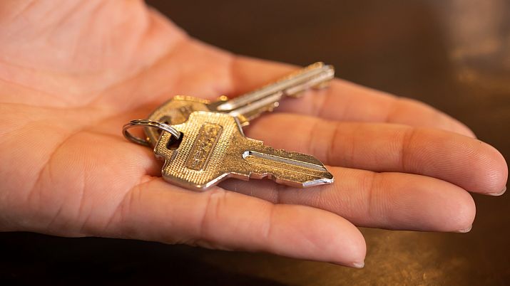 イナバ物置の鍵を無くしたら？紛失後のスペア注文方法を解説