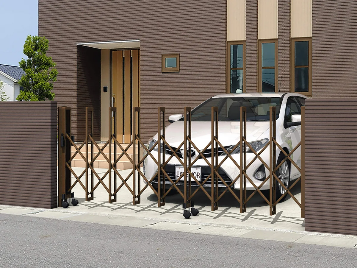 三協アルミ　クロスゲートP　ペットガードタイプ　両開きタイプ　30W(15S+15M)H12(1211mm)　ガイドレールタイプ（後付け）　『カーゲート　伸縮門扉』 三協アルミ クロスゲートP ペットガードタイプ 両開きタイプ 36W(18S+