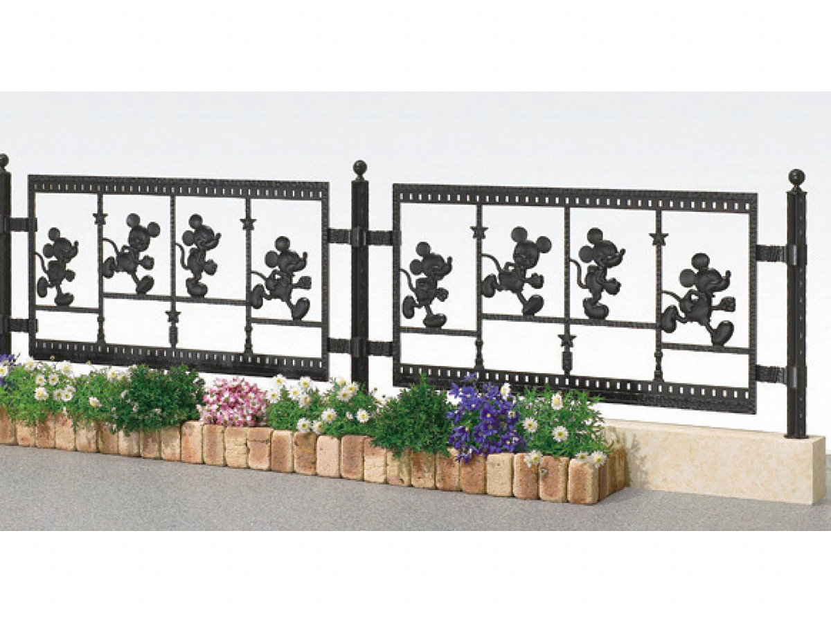 �t�F���X�E��E���E�G�N�X�e���A�̂��ƂȂ�G�N�X�V���b�v�摜1