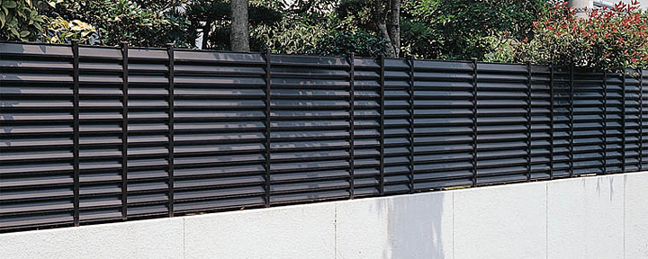 LIXIL(TOEX)のフェンス・柵 ルーバーフェンス1型画像2