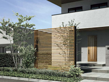 LIXIL リクシル(TOEX)のフェンス Gスクリーン 外付け横桟格子タイプ 木調色