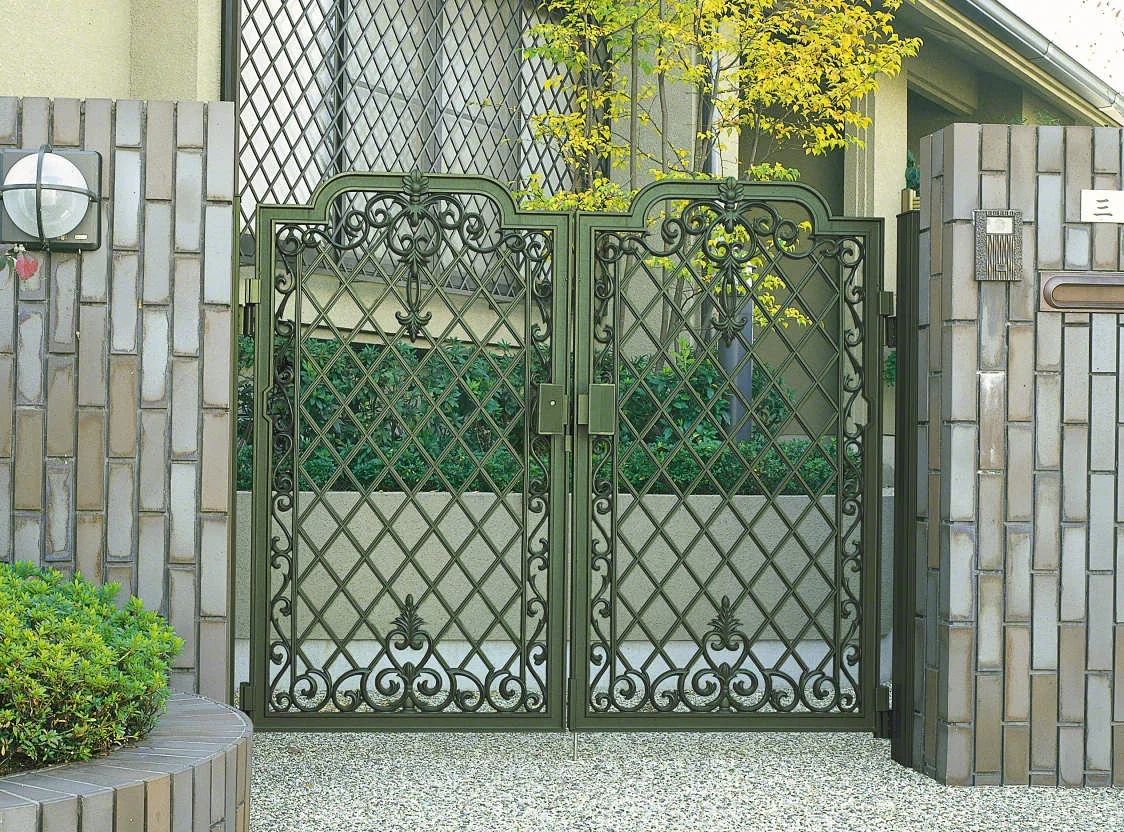 三協アルミ 門扉 ハーベリー 1型 両開きセット 門柱タイプ 0610 三協アルミ 門扉 ハーベリー 2型 両開きセット 門柱タイプ 0810