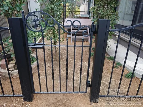 鋳物門扉 LIXIL リクシル TOEX ラフィーネ 5B型 両開き 柱使用 08-10 扉1枚寸法800×1,000 本体・取っ手(取手)セット ガーデン DIY 塀 壁 囲い 境界 鋳物門扉 LIXIL リクシル TOEX ラフィーネ 4型 両開き 柱使用 07-12 扉1枚