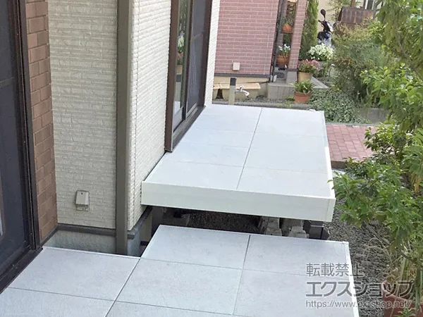 ウッドデッキタイル ★値下げ★ 楽天市場】ウッドデッキタイル 人工木 樹脂 正方形 四角 20枚