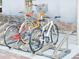 四国化成のお問い合わせ商品 サイクルラック スライド式 F3型