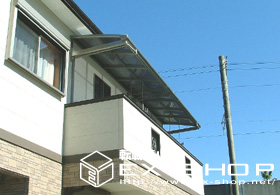 のバルコニー・ベランダ屋根 アルファテラス L型 連棟 ルーフタイプ  積雪〜20cm対応 施工例