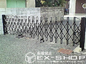 のカーゲート カミンゲートB1型  片開き 施工例