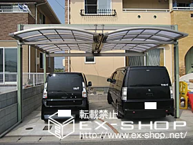 LIXIL リクシル(トステム)のカーポート マルチスクエア屋根ユニット＋柱化粧材片側面のみ　リーフグリーン 施工例