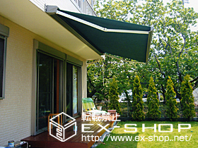 のオーニング・日よけ 彩鳥C型  ボックスタイプ　手動式  ＋ ベースプレート有 施工例