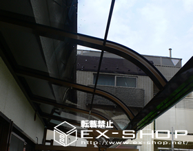 のバルコニー・ベランダ屋根 ライザーテラス R型  連棟  屋根タイプ  積雪〜20cm対応 施工例