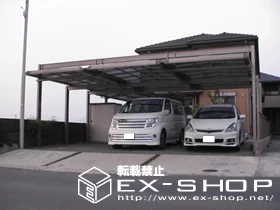 LIXIL リクシル(トステム)のカーポート マルチスクエア　フラット屋根3台合掌　ロング柱　樋・両側排水 施工例