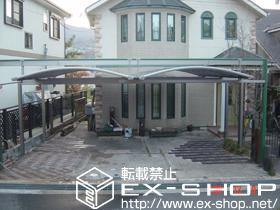 のカーポート マルチスクエア アール屋根レギュラー両支持タイプ＋フレームカバー（吊り式フレームの柱・梁前面のみ）/クィーンズグリーン 施工例