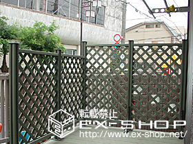 のウッドデッキ リコステージII + フラットラチスパネル 施工例