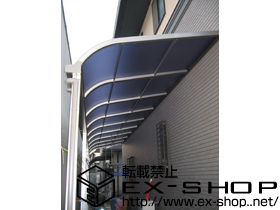 のテラス屋根 ライザーテラスII R型 連棟 テラスタイプ 積雪〜20cm対応＋吊り下げ物干し　標準　2本入 施工例