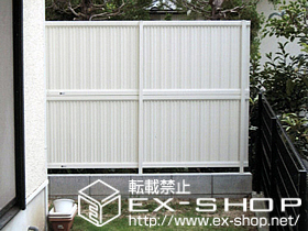 のフェンス・柵 エクスラインフェンスR11型 [T150(T80＋T80)] 施工例