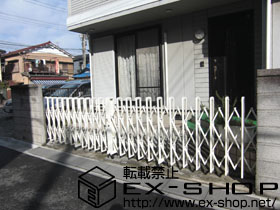 のカーゲート カミンゲート1型 ノンレール 両開き 施工例