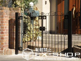 の門扉 トラディシオン 門扉3型 両・内開き 門柱使用 施工例