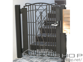 の門扉 キャスティナA型門扉 片開き 角門柱仕様 施工例